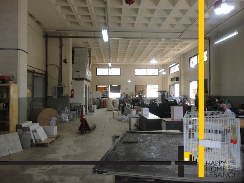 Industrial warehouse for sale in Dekwaneh