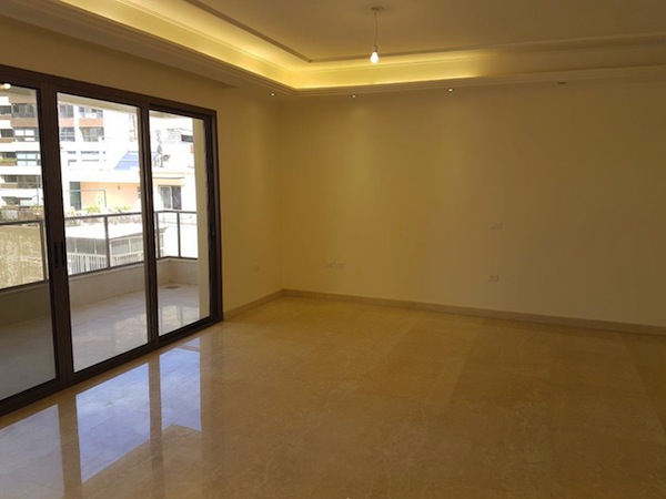 Apartment for rent in Koreitem Ras Beirut