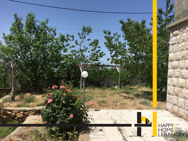 Land with House for sale in Faqra